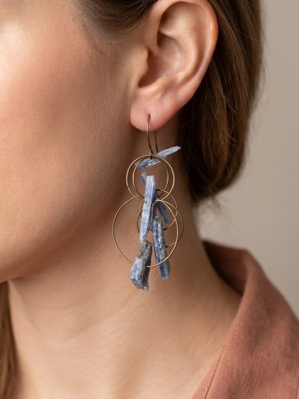 Raw Blue Kyanite Cluster Earrings – Bronzed Wire Circle Drop